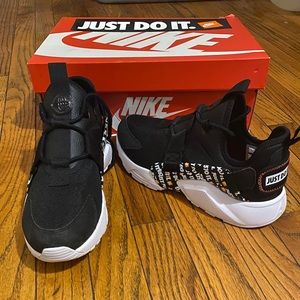 Women Air Huarache City Low PRM